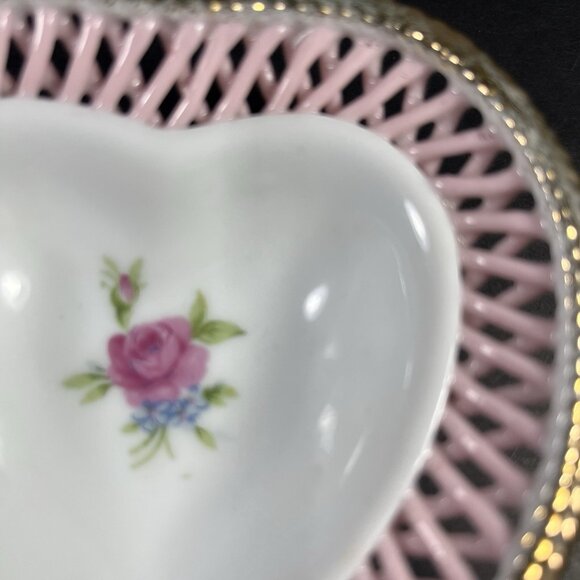 VTG Heart Shaped Porcelain Trinket Dish – Pink Lattice Edge Gold Trim Japan - Picture 2 of 7